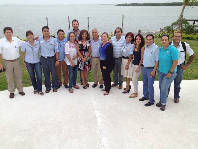 Participantes del taller para la implementacio n del DRV en los  Parques Nacionales Costa Occidental de Isla Mujeres  Punta Cancu n y Punta Nizuc y Manglares de Nichupte .jpg