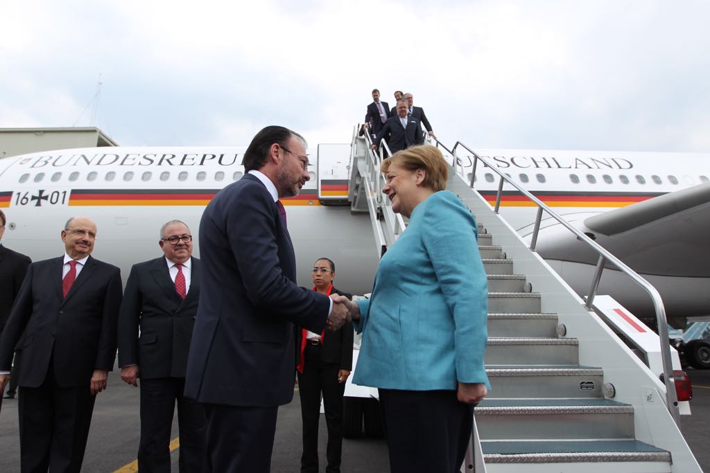 /cms/uploads/image/file/288726/FOTO_3_La_Canciller_Federal_Alemana__Angela_Merkel_llega_a_la_ciudad_de_M_xico.jpg