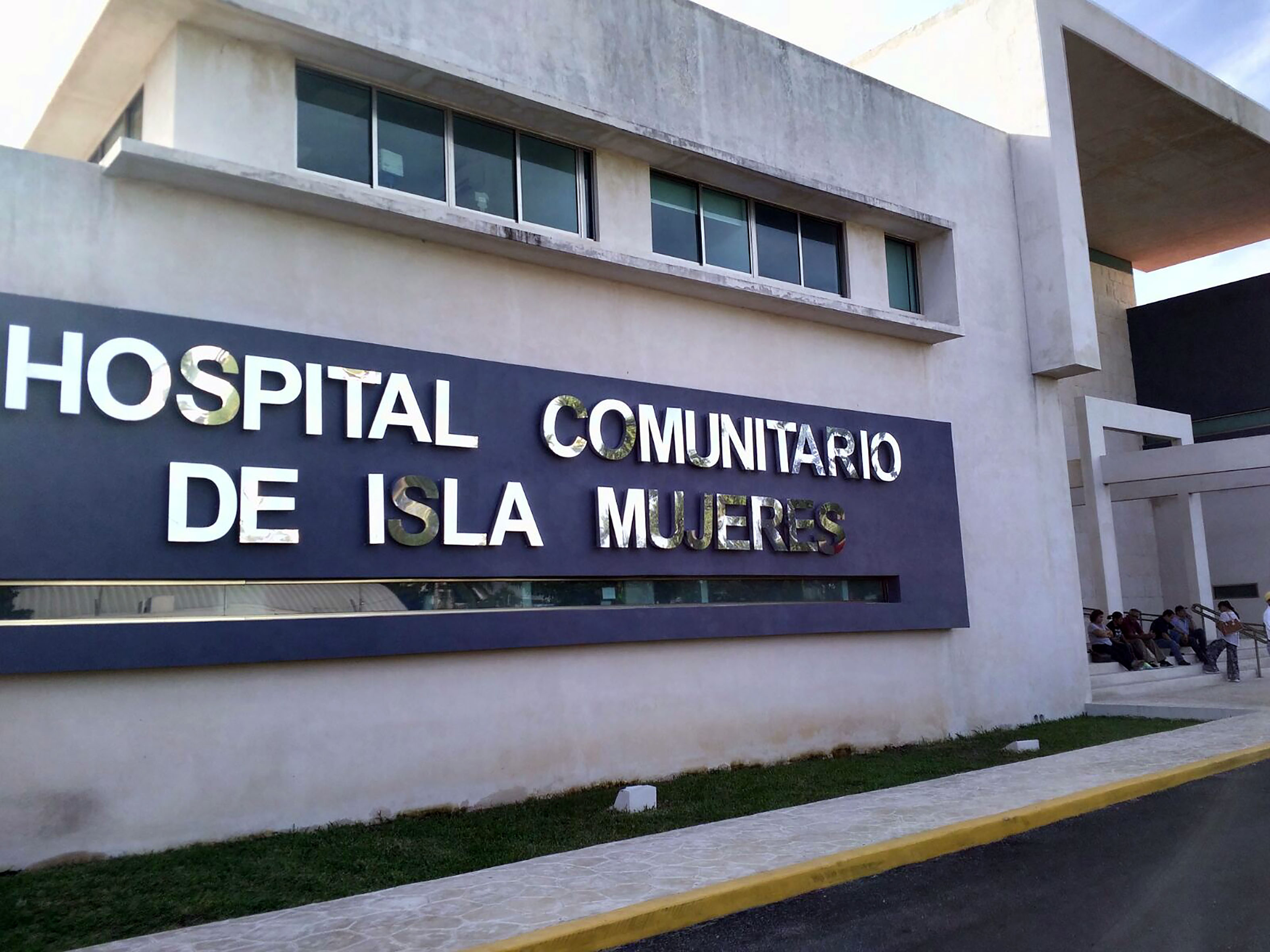 Hospital Comunitario de Isla Mujeres 151215  1 jpg