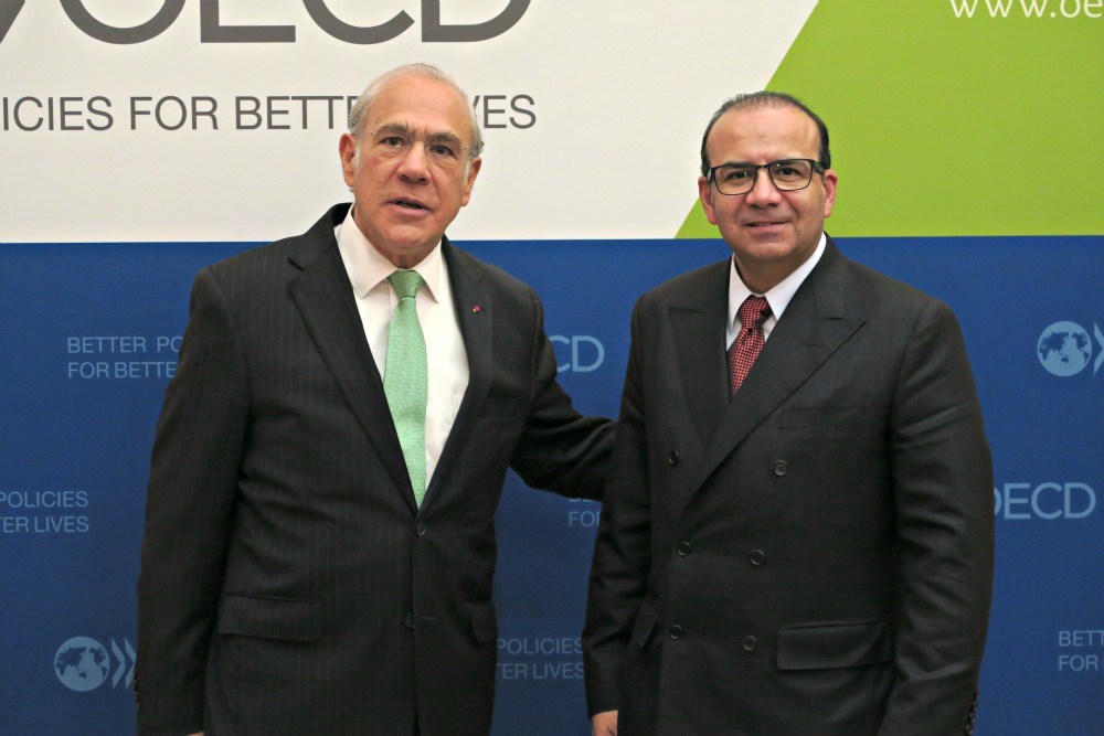 El Secretario del Trabajo con el Secretario General de la OCDE y el Director General de la OIT 2jpg