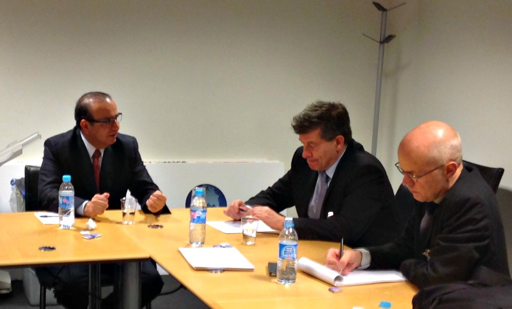 El Secretario del Trabajo con el Secretario General de la OCDE y el Director General de la OIT 4jpg