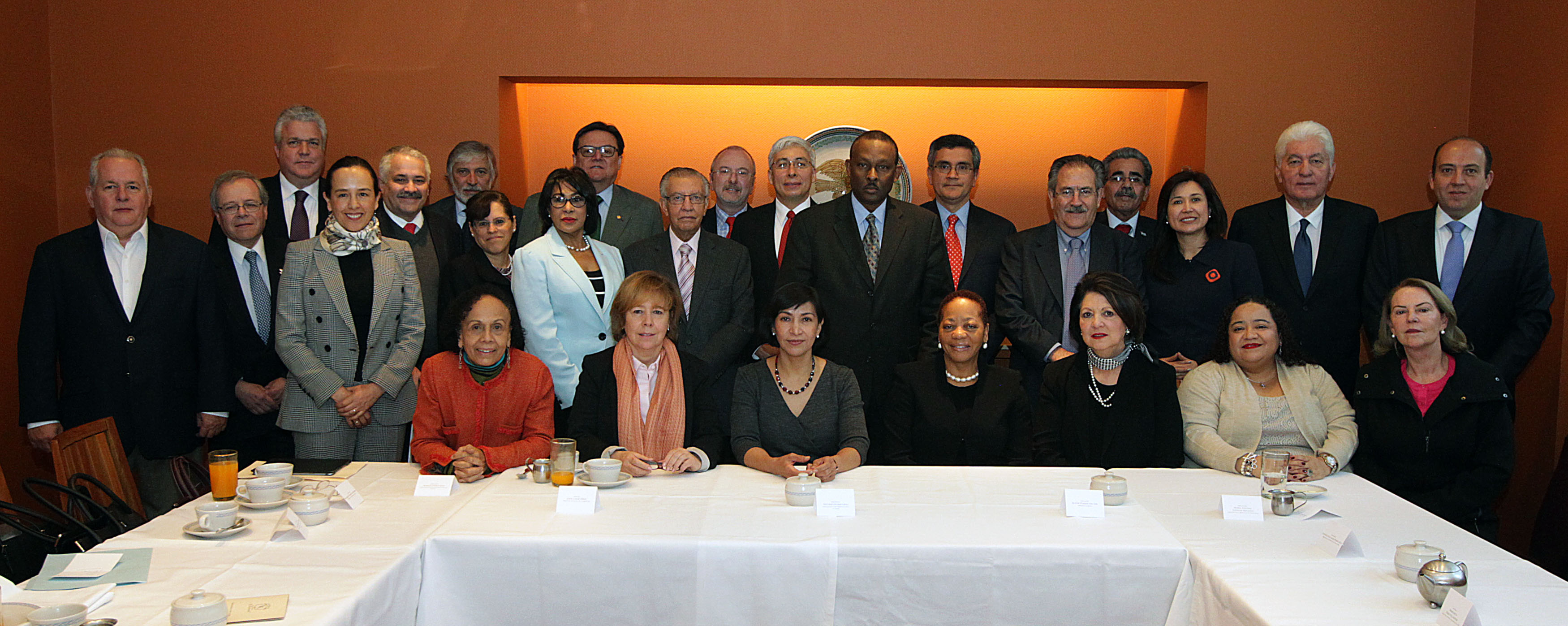 FOTO Reuni n de trabajo de la Subsecretaria Socorro Flores Liera con embajadores de Am rica Latinajpg