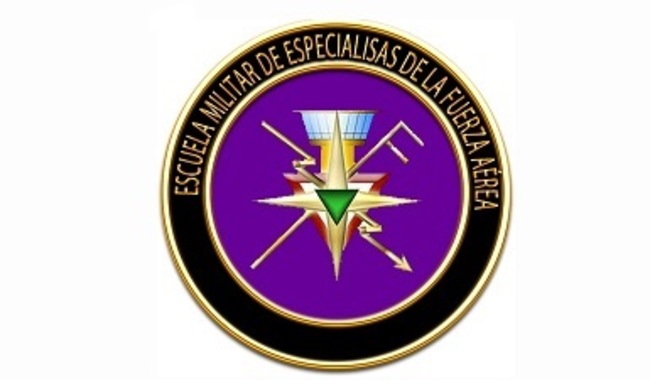 Rodela representativa a la Escuela Militar de Especialistas de Fuerza Aérea.