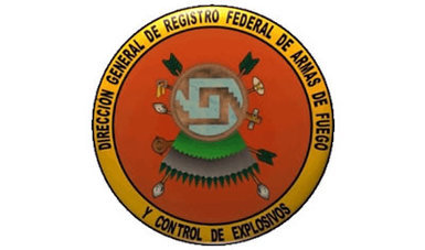 Rodela de la Dirección General del Registro Federal de Armas de Fuego y Control de Explosivos.