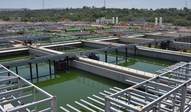 La Planta de Tratamiento de Aguas Residuales, de Atotonilco, en Hidalgo, es el resultado de un esquema en el que Banobras participa otorgando una Garantía Financiera a los inversionistas de este proyecto 