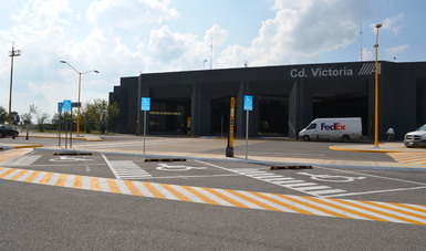 Entrada al aeropuerto de Ciudad Victoria, Tamaulipas