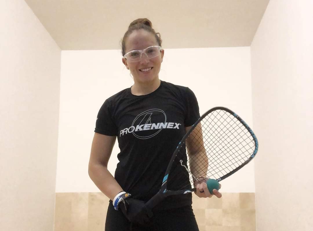Samantha Salas Solís, durante una competencia de raquetbol.
