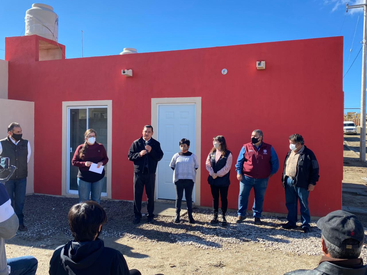 Entrega viviendas a familias afectadas en Lomas de Rubí en Tijuana
