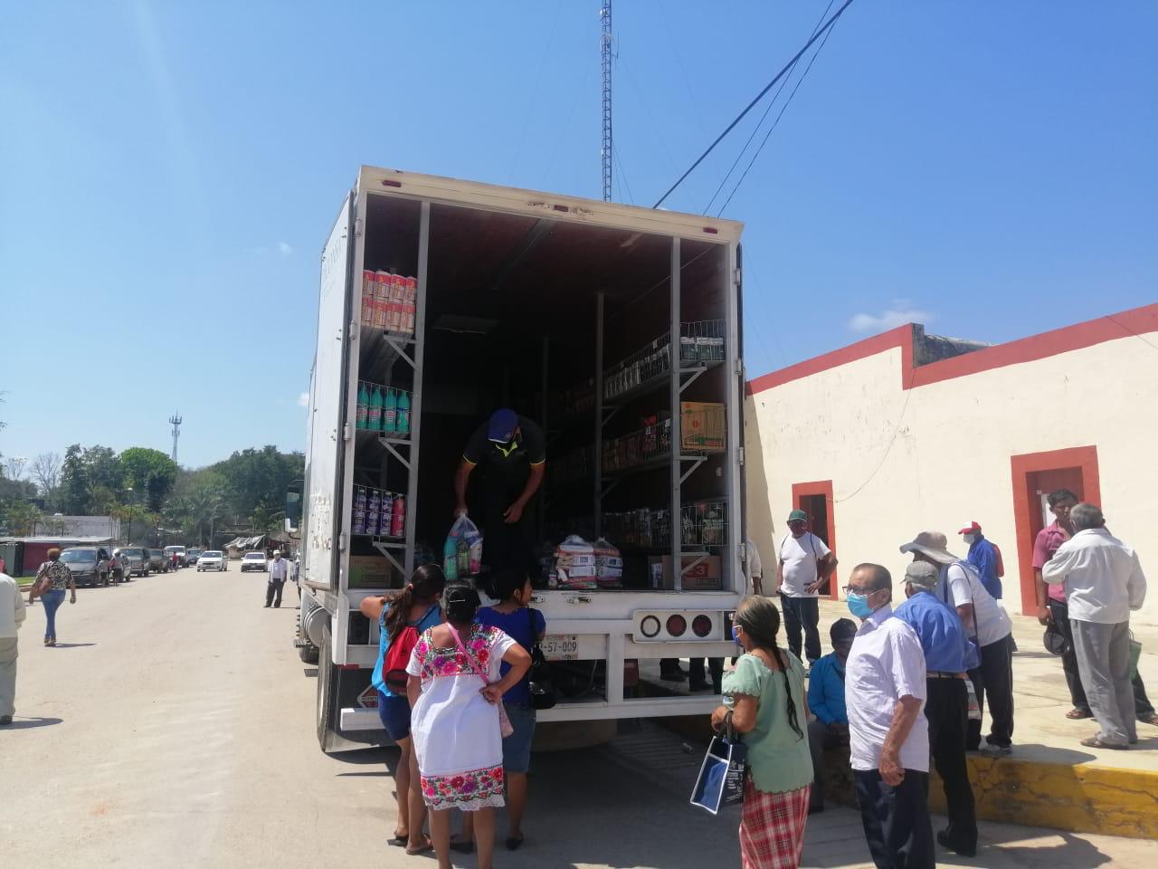 Más de 2 mil adultos mayores atendidos con tiendas móviles en Campeche