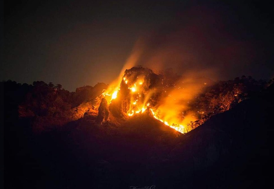 Incendio forestal en Tepoztlán, Morelos.