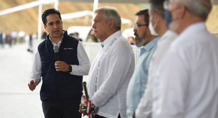 El Director General de Banobras, Jorge Mendoza Sánchez, presentó el estado actual de la construcción de la autopista Barranca Larga-Ventanilla.