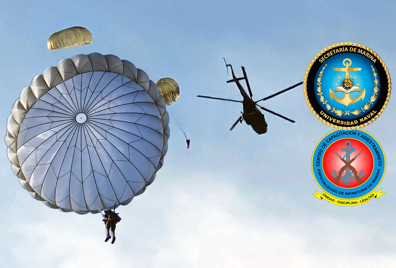 Cadetes efectuando práctica de salto en paracaídas desde un helicóptero