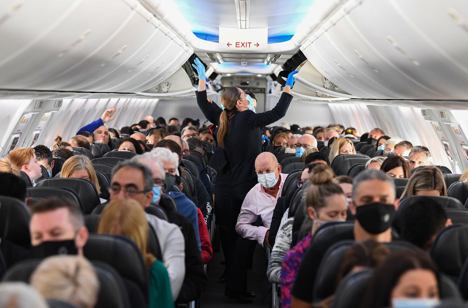 Fotografía de pasajeros en avión