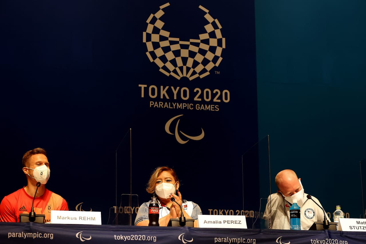 Amalia Pérez (centro) durante el “Leading Athletes for Tokyo 2020 Paralympics”, previo a los Juegos Paralímpicos. CONADE
