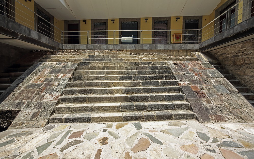 Escalinata mexica en la Casa del Marqués del Apartado