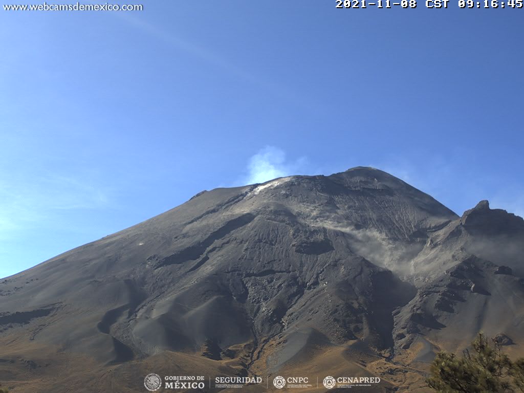 En las últimas 24 horas, mediante los sistemas de monitoreo del volcán Popocatépetl se identificaron 2 exhalaciones acompañadas de vapor de agua y gases volcánicos.