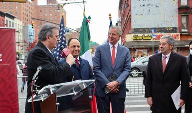 Alcalde de Nueva York y Canciller Ebrard inauguran calle México-Tenochtitlan en Manhattan