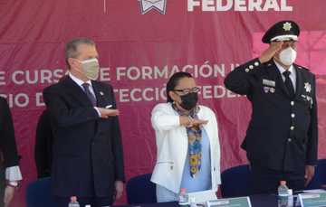 Durante la graduación de cadetes que se integran como guardias del Servicio de Protección Federal (SPF), la secretaria de Seguridad y Protección Ciudadana, Rosa Icela Rodríguez, invitó a los jóvenes mayores de 18 años a sumarse a las filas del SPF