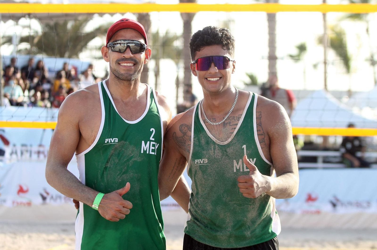 Juan Ramón Virgen y Miguel Sarabia, en su participación en el Tour de Playa NORCECA.
