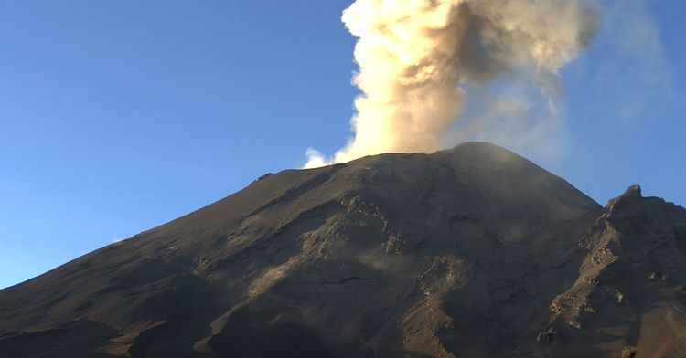En las últimas 24 horas, mediante los sistemas de monitoreo del volcán Popocatépetl, se detectaron 143 exhalaciones, acompañadas de vapor de agua, gases volcánicos y ligeras cantidades de ceniza