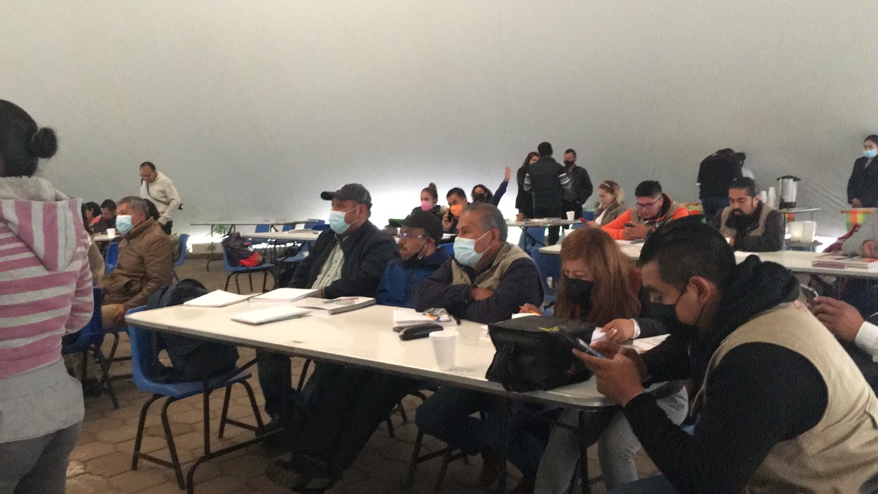 Técnicos de la Ciudad de México en capacitación dentro de las instalaciones de la Representación de Agricultura en la CDMX