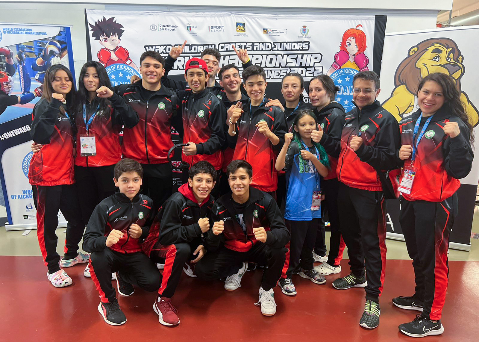 Selección mexicana de kickboxing en Mundial en Italia. Foto: FENAKIB
