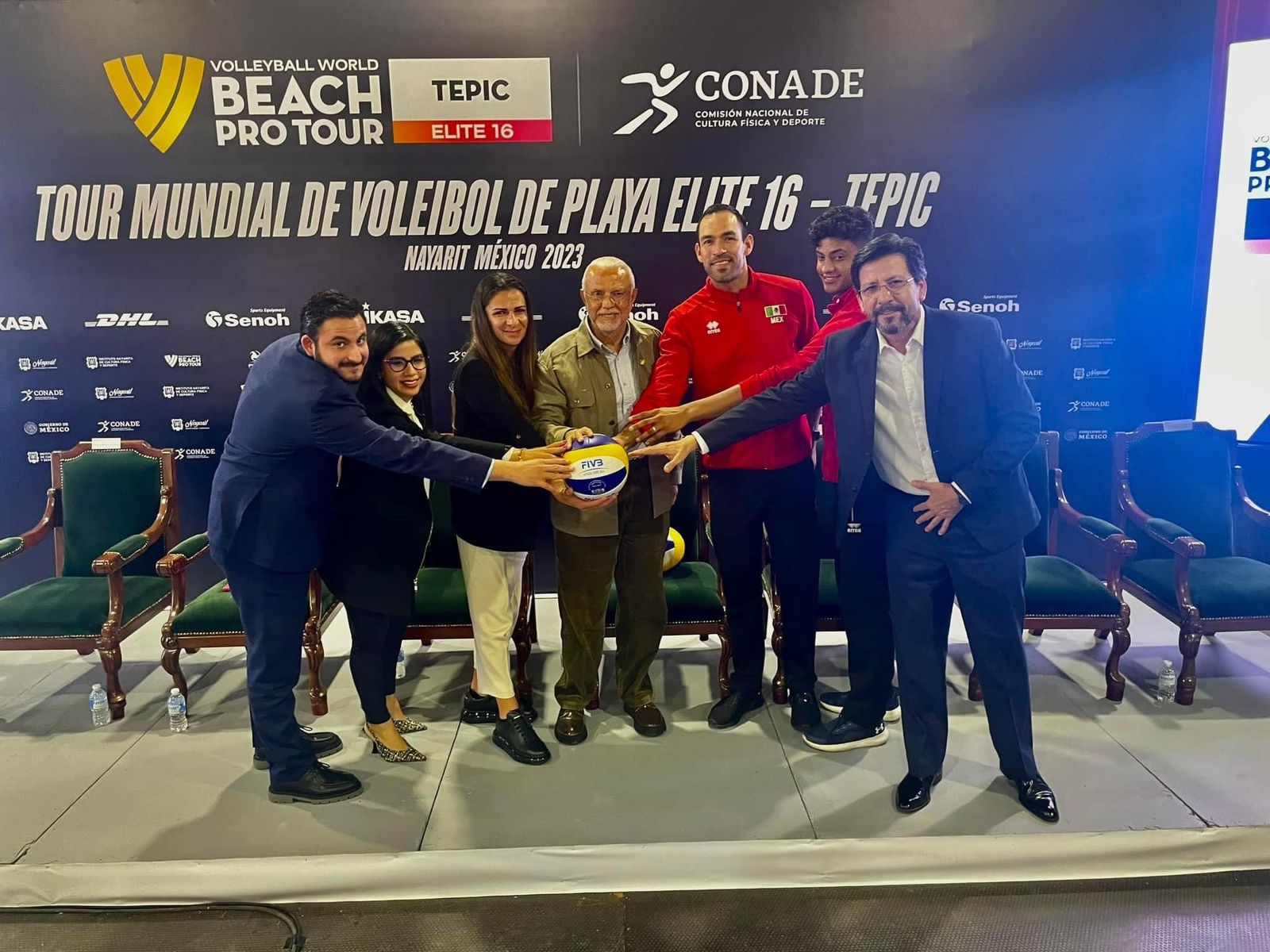 Ana Gabriela Guevara, presente en el anuncio del Tour Mundial de Voleibol de Playa Elite 16 Tepic. Cortesía
