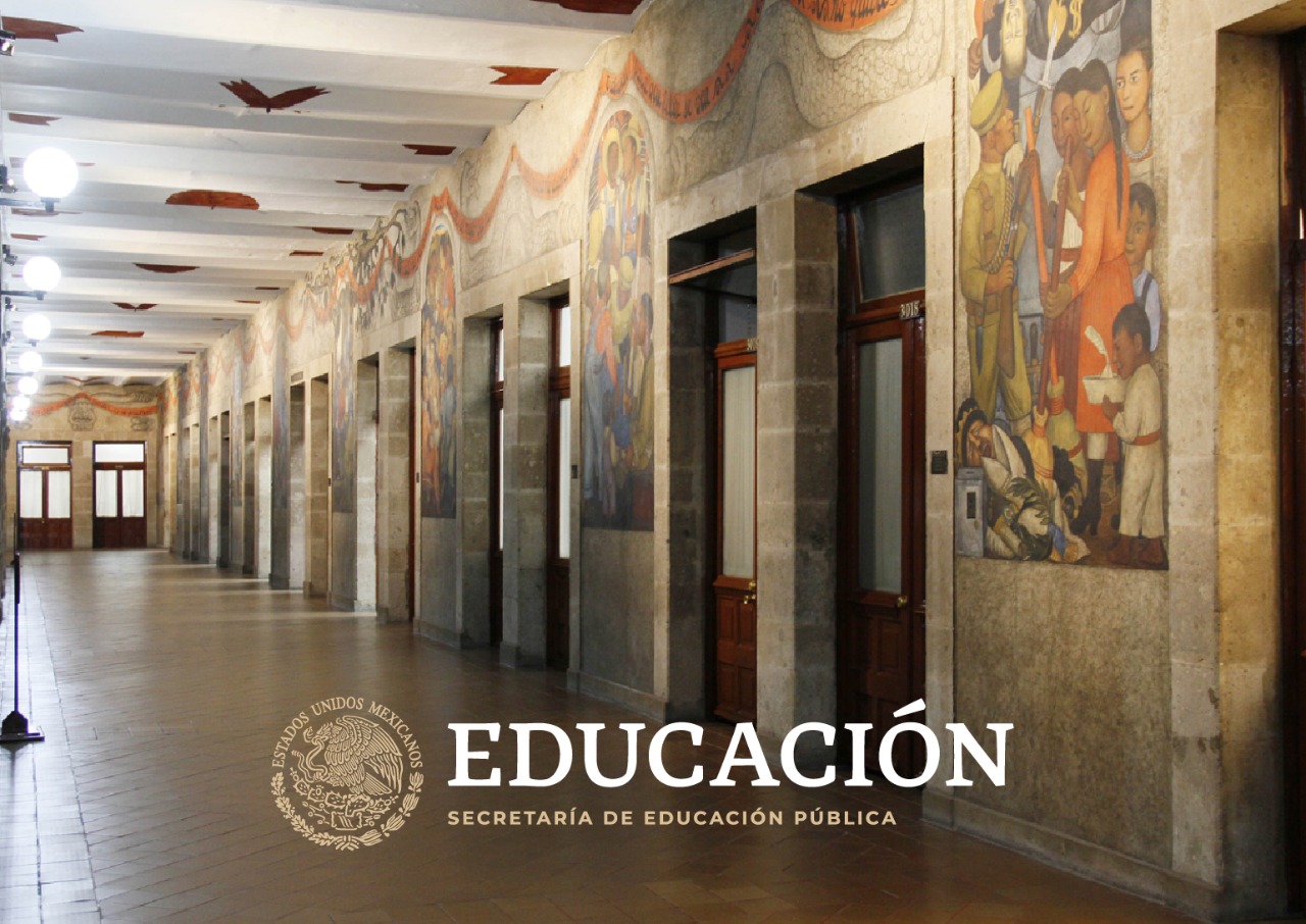 ●	Se reúne la subsecretaria de Educación Media Superior, Nora Ruvalcaba Gámez, con más de mil 300 directoras y directores de planteles adscritos a diversos subsistemas