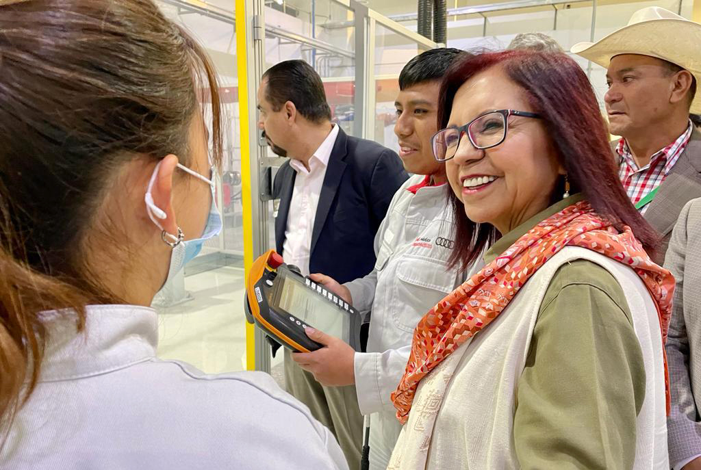 •	Visita la titular de Educación, Leticia Ramírez Amaya, Centro de Especialización de Recursos Humanos de Alto Nivel (Cerhan) de la Universidad Tecnológica de Puebla (UTP)