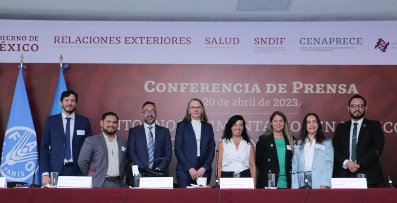 Autoridades y personas expertas presentan posicionamiento conjunto sobre entornos alimentarios en México.