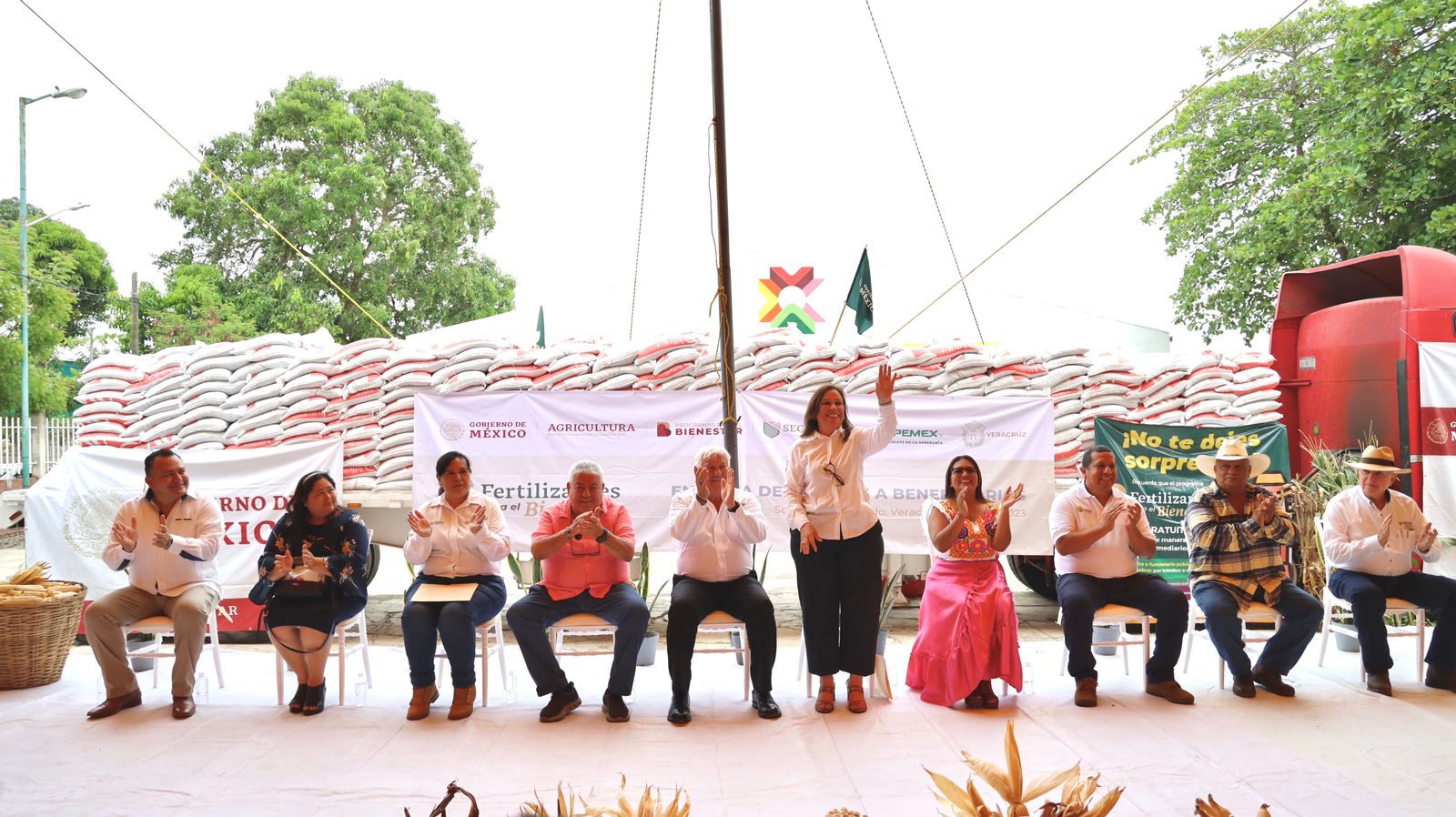 Entrega de insumos del Programa Nacional de Fertilizantes para el Bienestar en Veracruz
