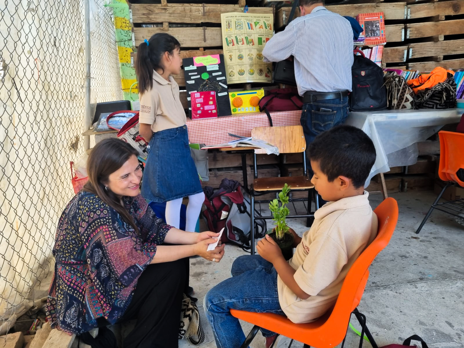 Maestros rurales de Colombia reciben formación en relación tutora, modelo pedagógico del CONAFE