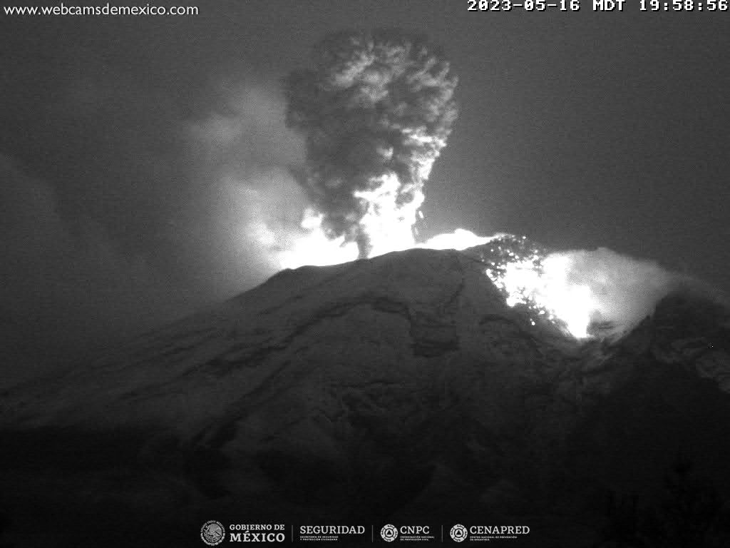 En las últimas 24 horas, mediante los sistemas de monitoreo del volcán Popocatépetl, se detectaron 155 exhalaciones acompañadas de vapor de agua, gases volcánicos y ceniza. 