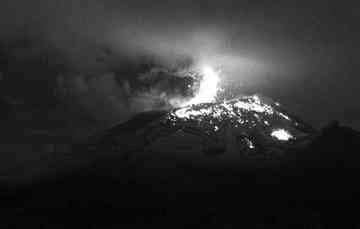 En las últimas 24 horas, mediante los sistemas de monitoreo del volcán Popocatépetl, se detectaron nueve exhalaciones