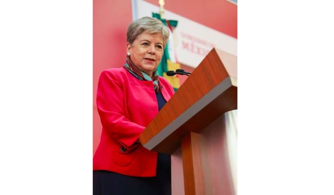 Diplomacy must be at the service of the people: Alicia Bárcena
