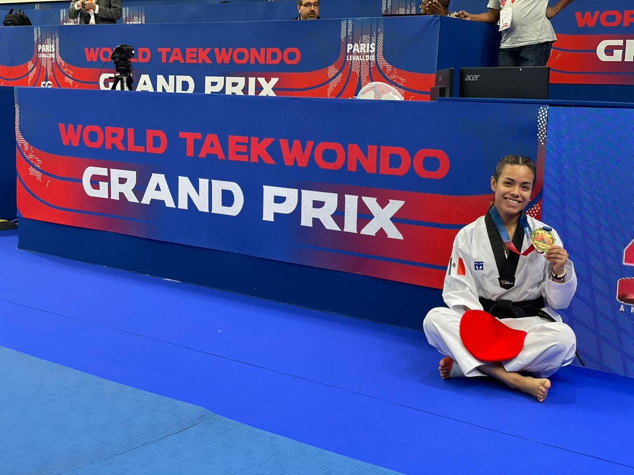 Claudia Romero ganó medalla de oro en el Grand Prix de Para Taekwondo París 2023. México sumó además una plata y un bronce. CORTESÍA
