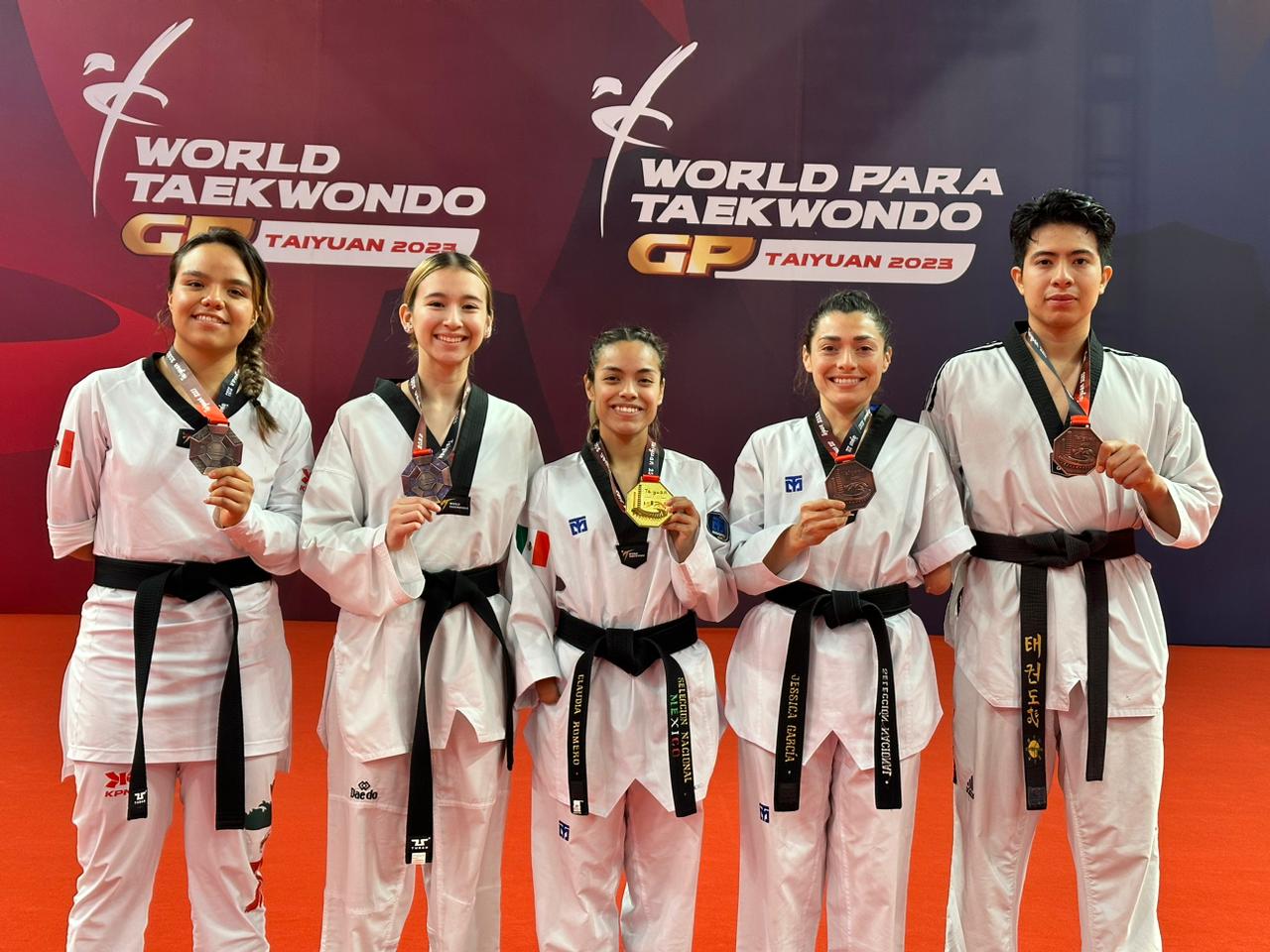 Seleccionados nacionales de para taekwondo que lograron medalla en el Grand Prix Taiyuan 2023. 
Cortesía