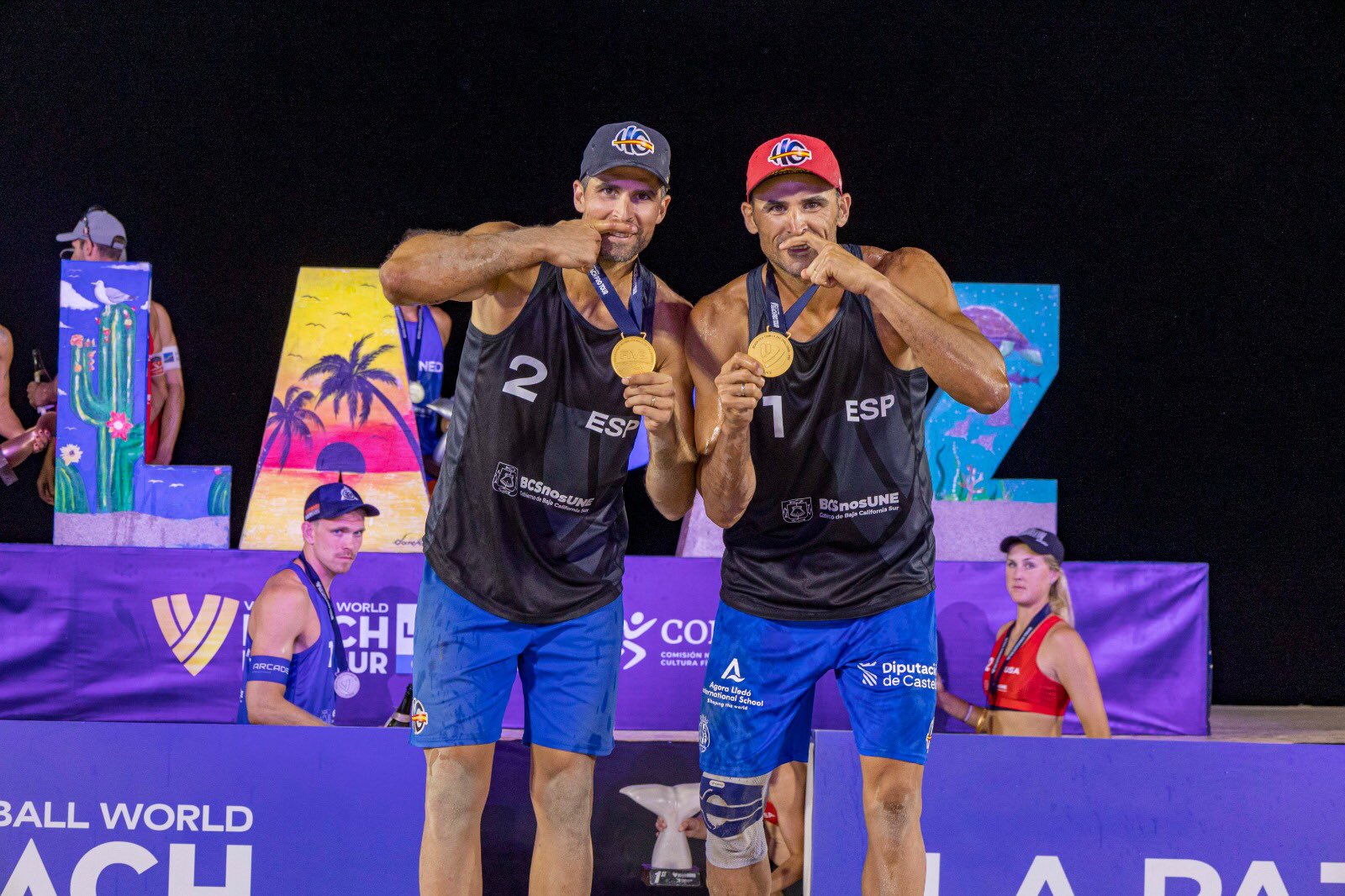 Pablo Herrera y Adrián Gavira, dupla española de voleibol de playa que participará en el Elite 16 Tepic. CONADE