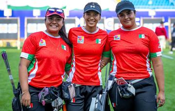 Equipo femenil de arco compuesto impuso récord internacional para las Américas en la Copa del Mundo Shanghái 2024. CONADE