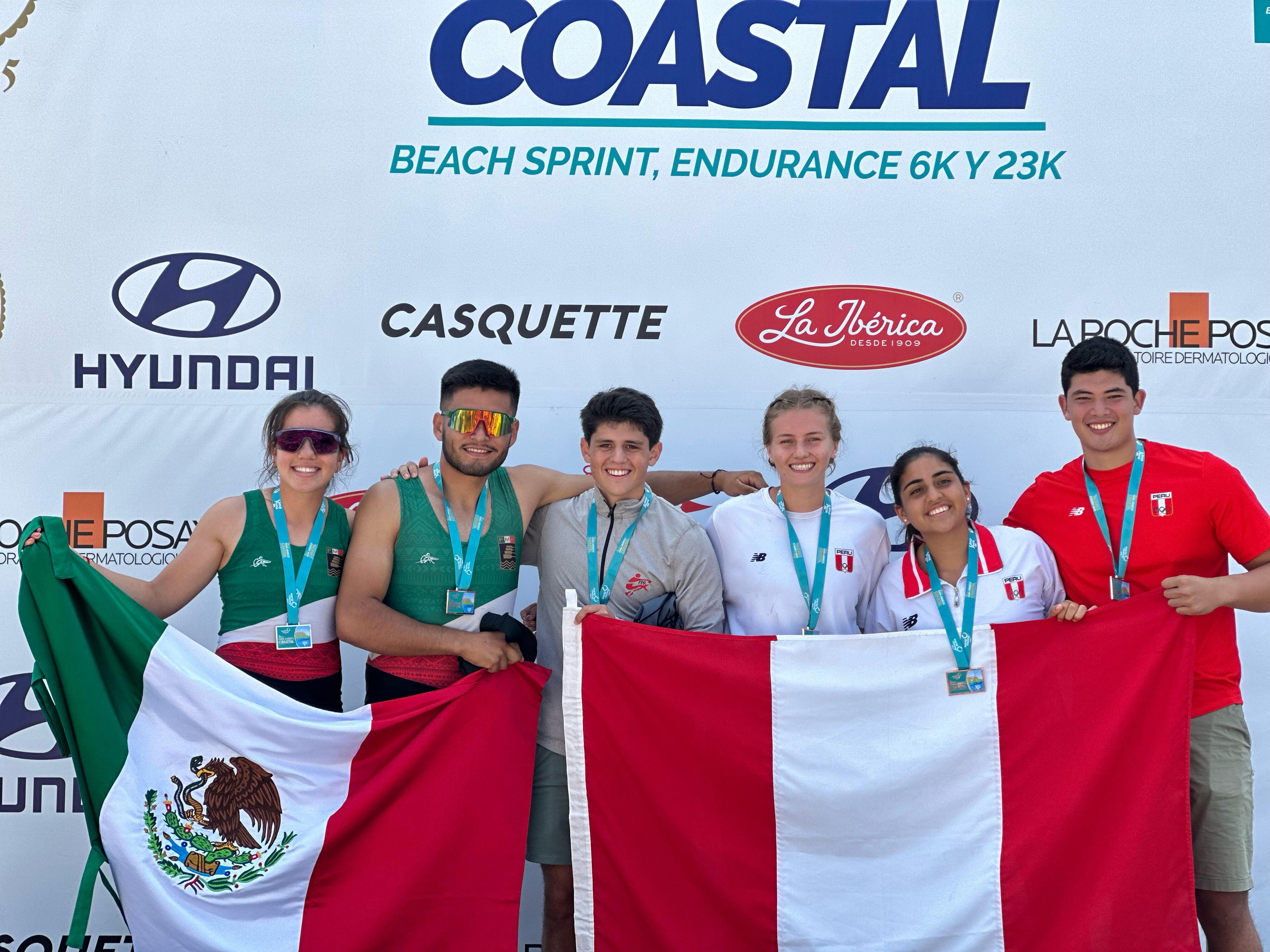 Los remeros Ximena Castellanos y David Mota, ganaron tres medallas de plata, en individuales y mixtos, de la Tercera Copa América Coastal, celebrada en Perú. CORTESÍA
