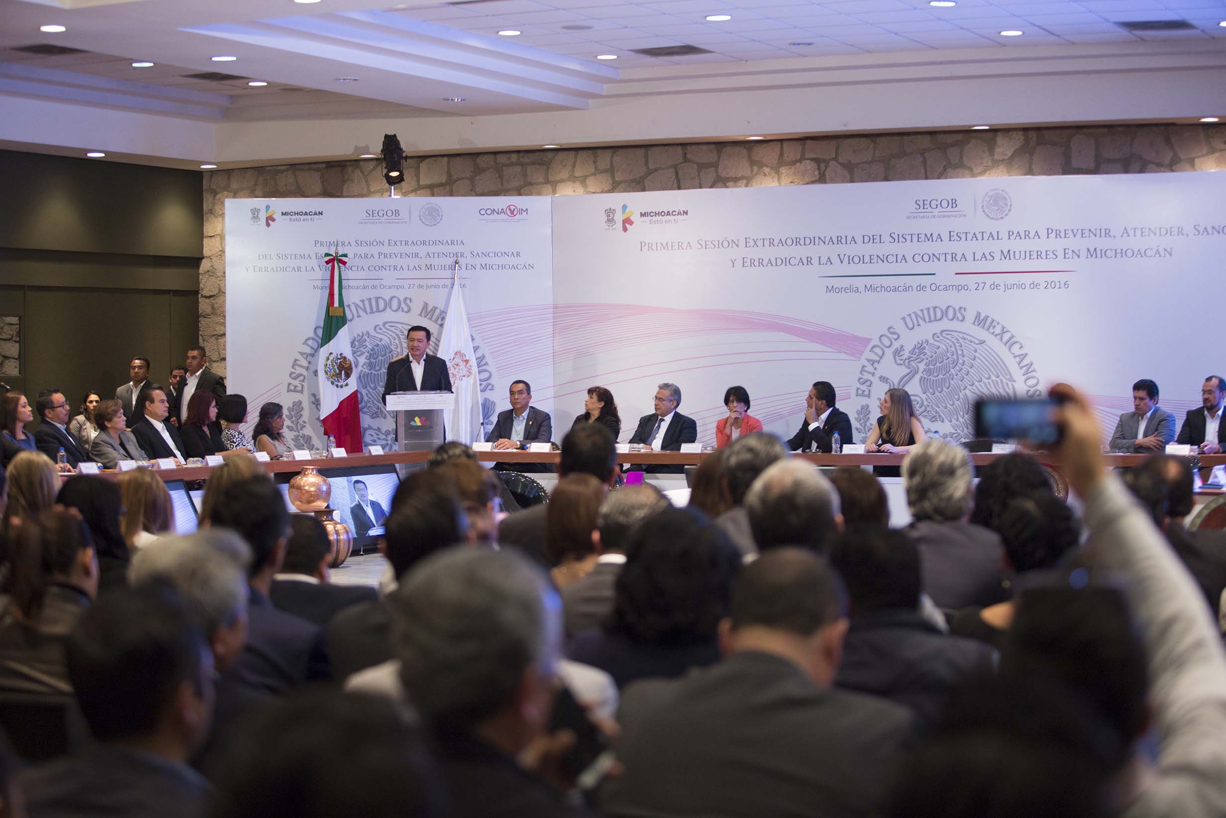 El Secretario de Gobernación, durante la Primera Sesión Extraordinaria del Sistema Estatal para Prevenir, Atender, Sancionar y Erradicar la Violencia contra las Mujeres en Michoacán