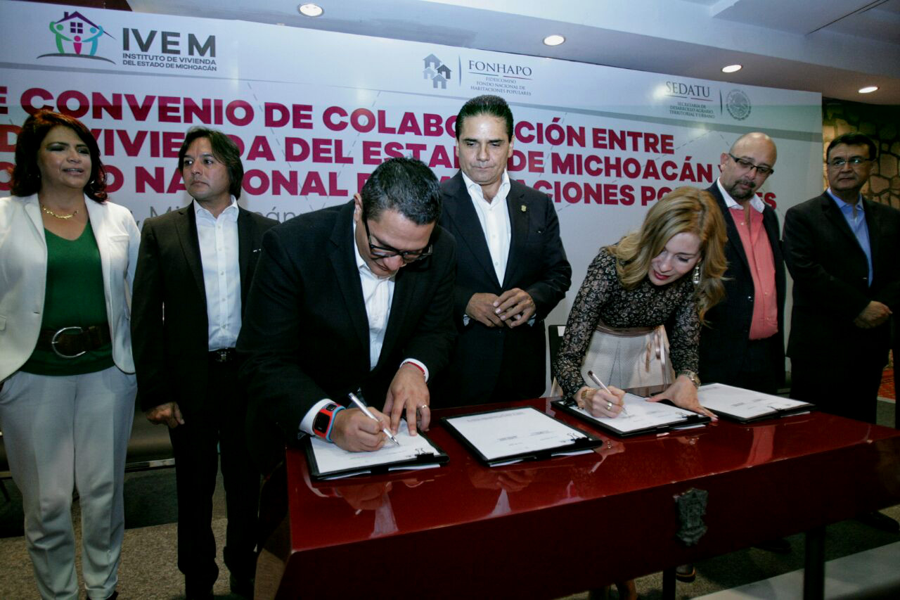Firma de convenio de colaboración entre el Instituto de Vivienda del Estado de Michoacán y el FONHAPO