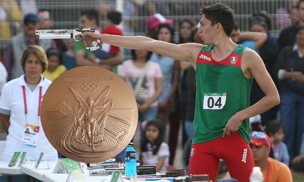 Se convirtió en el primer pentatleta mexicano en subir a un podio olímpico.