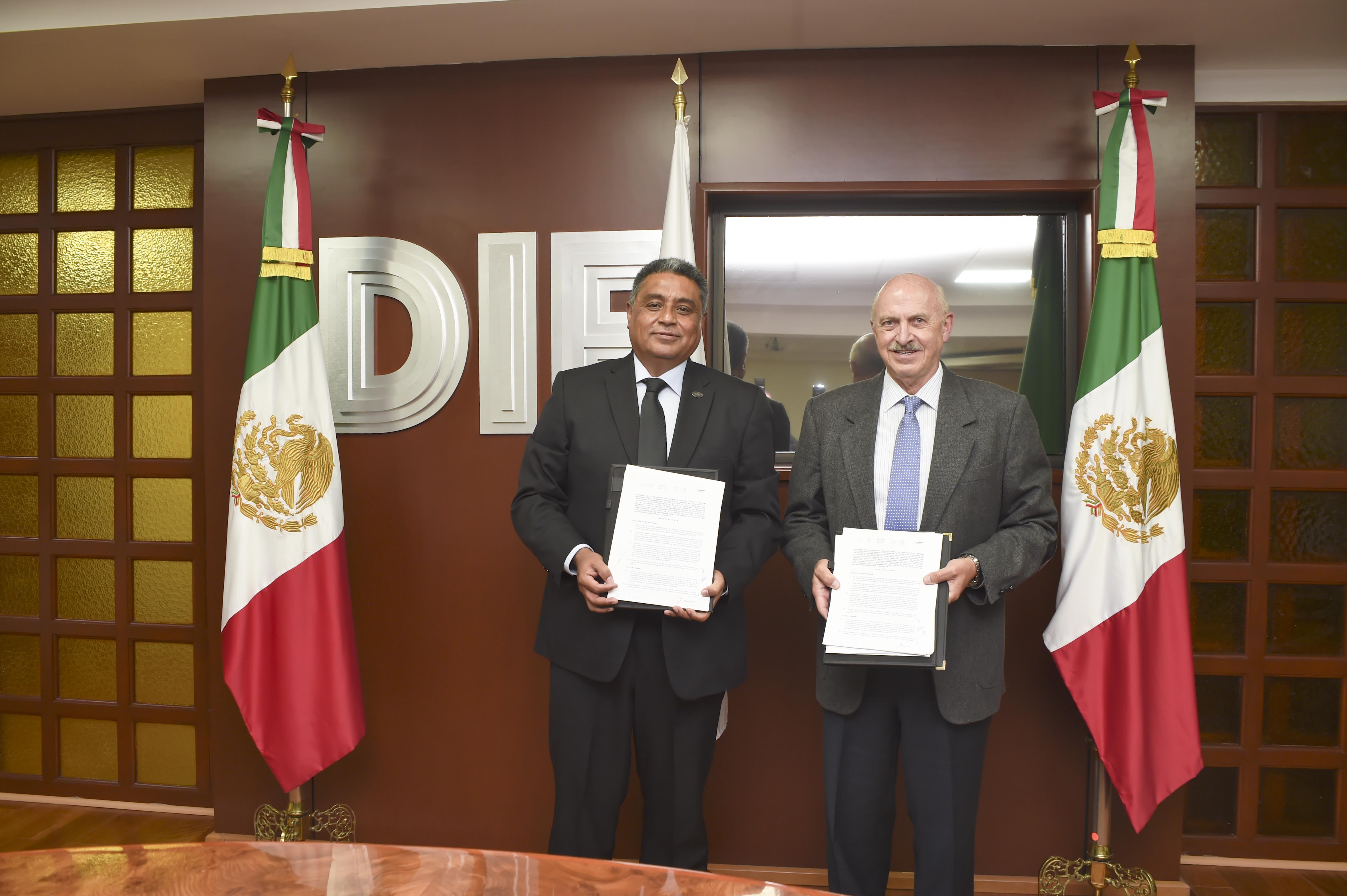 Microsoft México y DIF Nacional firman convenio