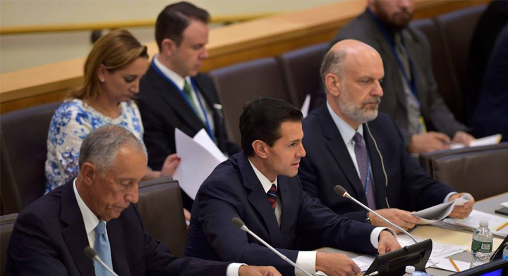 El Presidente Enrique Peña Nieto y la Canciller Claudia Ruiz Massieu