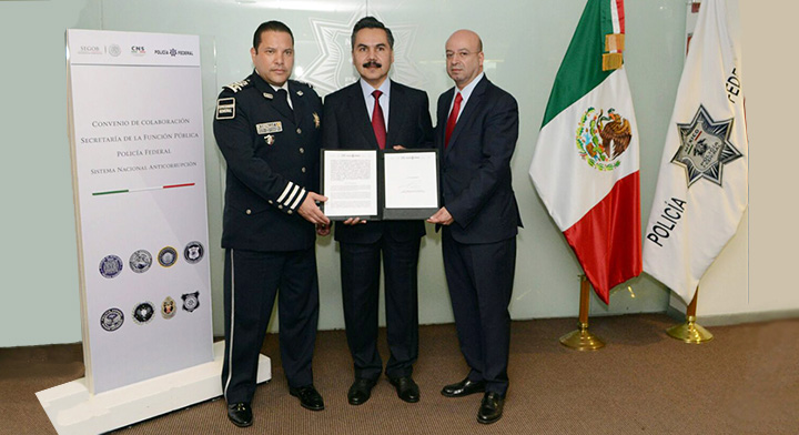 Subsecretario Javier Vargas en la firma de convenio con la Policía Federal 