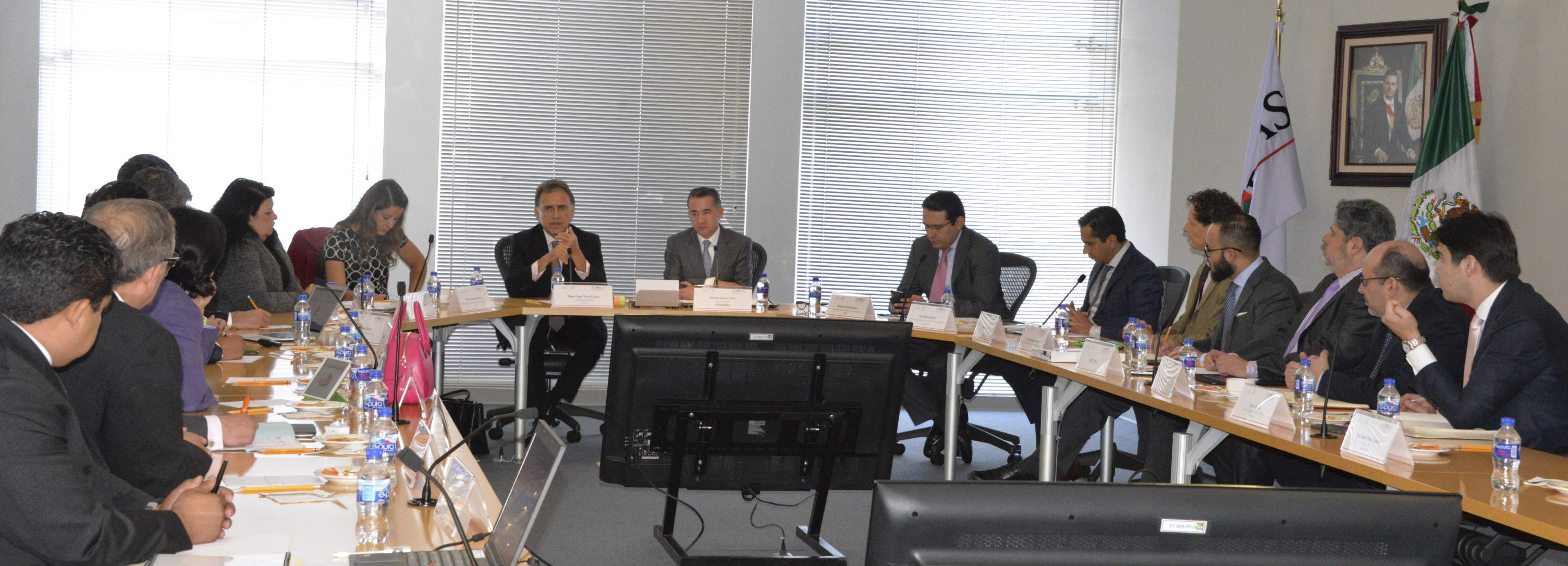 El Director General de Banobras, Abraham Zamora, se reunió con el Gobernador de Veracruz, Miguel Ángel Yunes