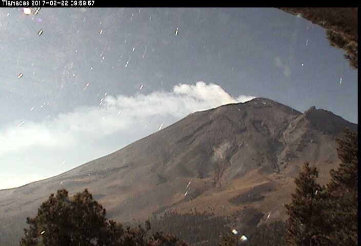 En las últimas 24 horas, por medio de los sistemas de monitoreo del volcán Popocatépetl, se identificaron 191 exhalaciones de baja intensidad, acompañadas de vapor de agua y gas, y ocasionalmente pequeñas cantidades de ceniza