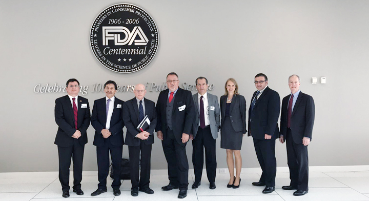 El Director en Jefe del SENASICA, Enrique Sánchez Cruz se reunió con el titular de la FDA del Departamento de Agricultura de los Estados Unidos de América 