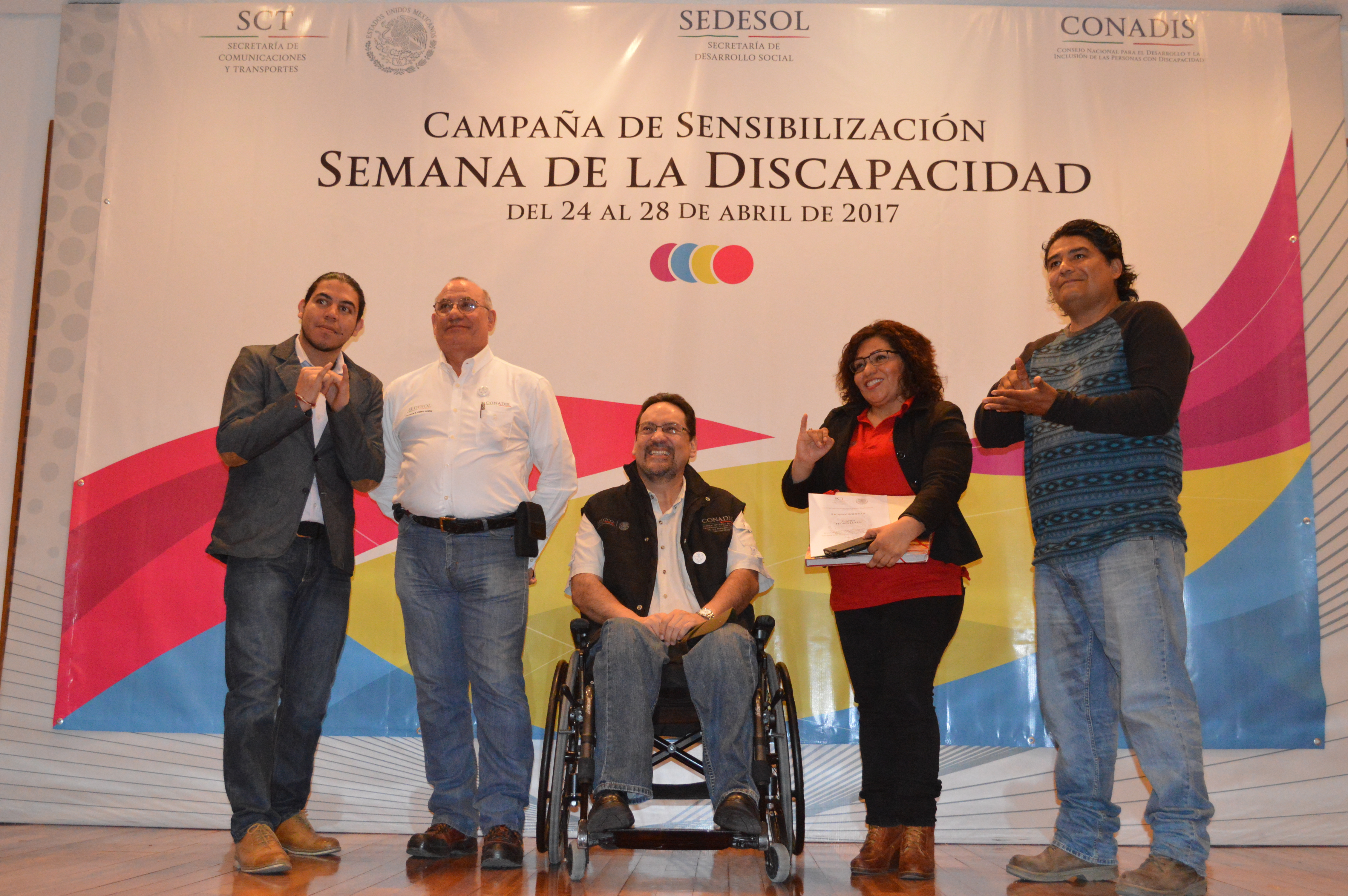 Representantes de CONADIS en la Semana de la Discapacidad del 24 al 28 de abril de 2017.